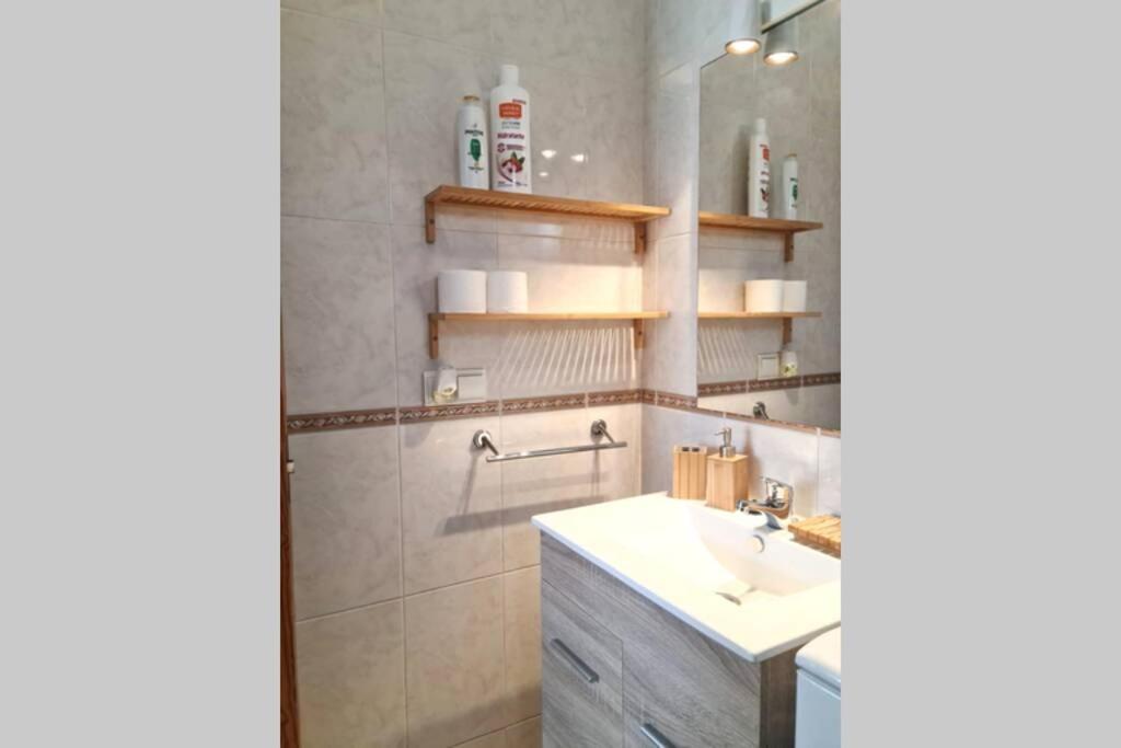Calmahouse Carihuela Apartment Torremolinos Bagian luar foto